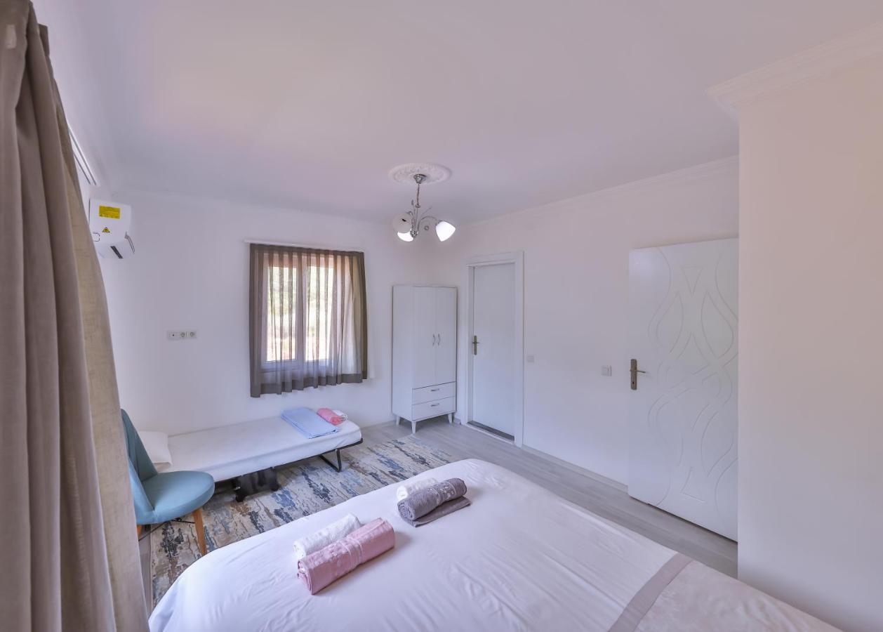 Kaya Apart Kaş Luaran gambar